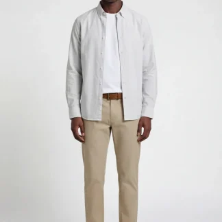 Camisa casual slim fit em algodão Oxford com riscas