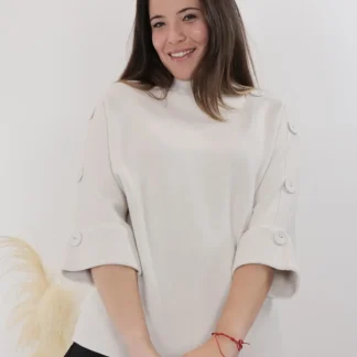 Camisola de malha com botões nas mangas
