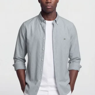 Camisa casual slim fit em algodão Oxford com riscas