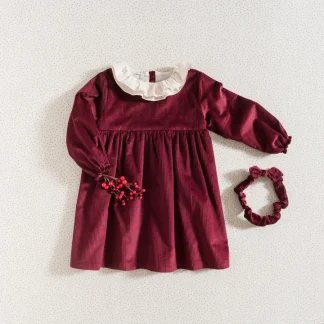 Vestido em bombazina com gola