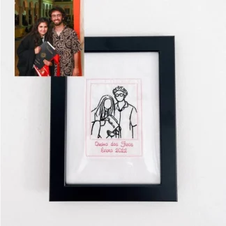 MOLDURA COM FOTOGRAFIA BORDADA