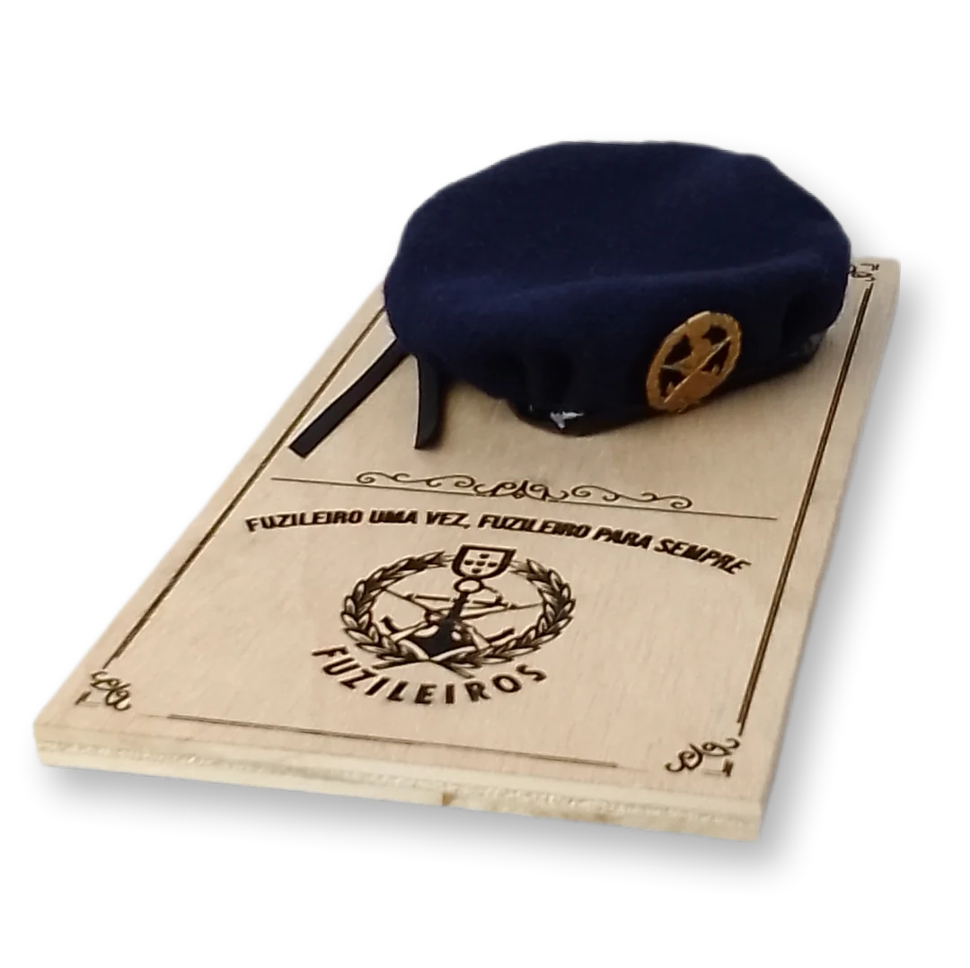 Placa decorativa com boina miniatura - Image 7